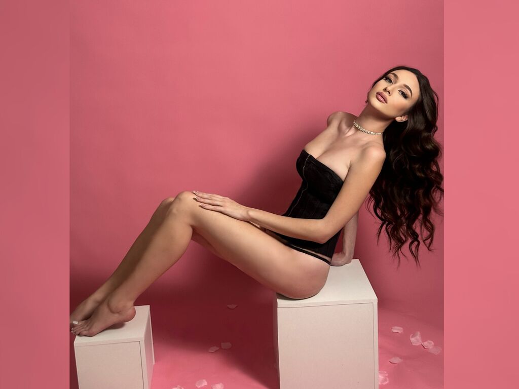 BrianaKaine LiveJasmin camgirl