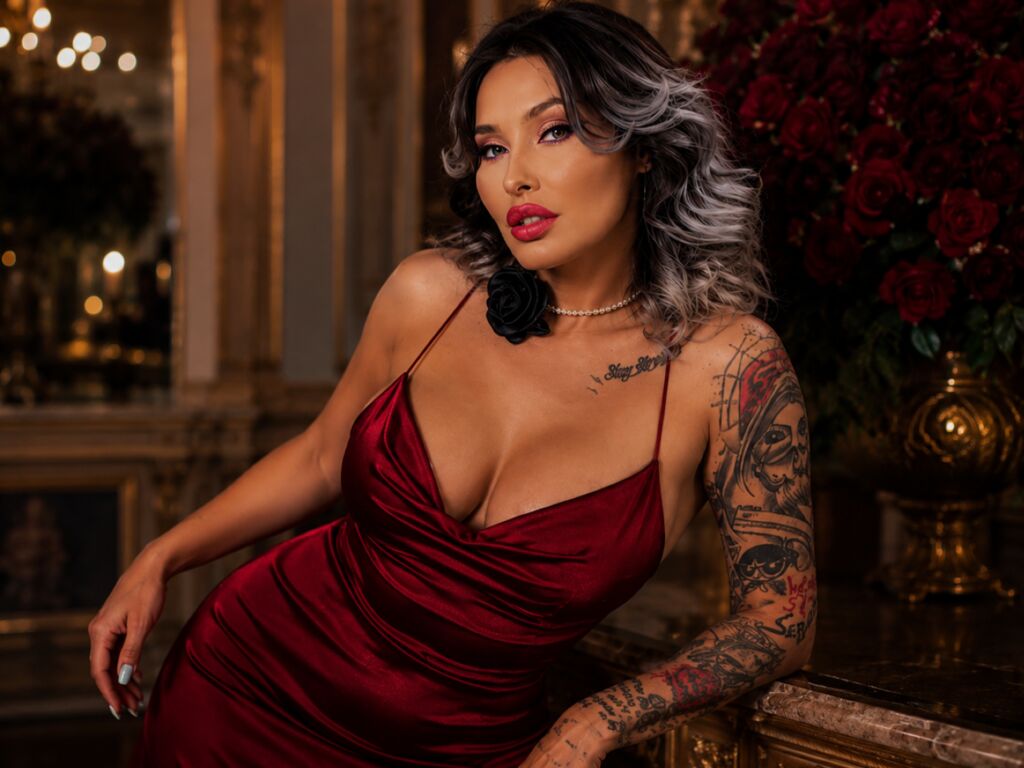 IssaSmith LiveJasmin camgirl