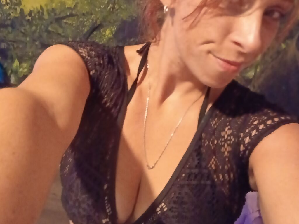 MollyDevine LiveJasmin camgirl